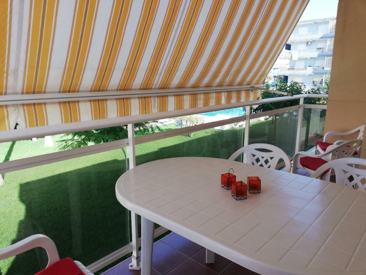 Solmar II Solo Familias Serviplaya 普拉亚西拉科 外观 照片